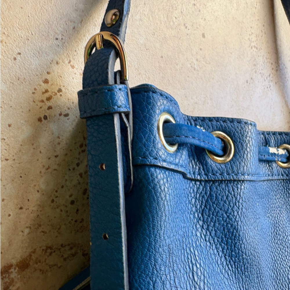 Neiman Marcus Rescue Bag - Picture 2 of 5